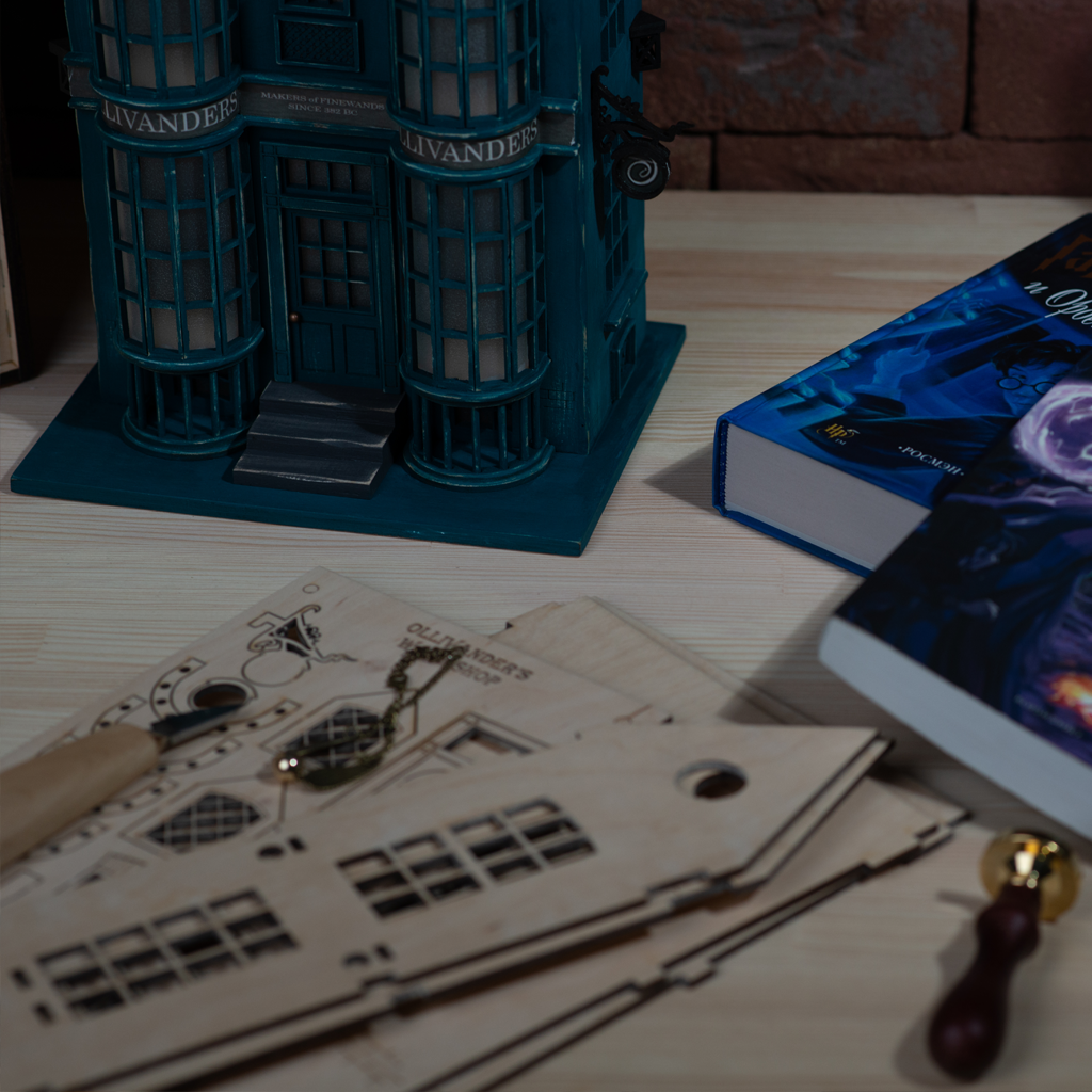 DIY Fluorish – Wooden Magic Lamp